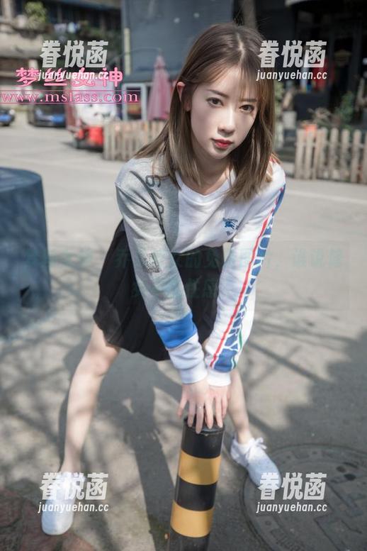 梦丝女神 - 乔儿修女的免费图片，谁说修女不能性感？