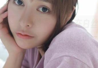 模范学院 – 想知道“星萌”在白丝中会不会被拍得像个小仙女？在线高清一看便知。