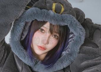 灯光、角度、居家女友…狐洛洛子就是这领域的魔法师！