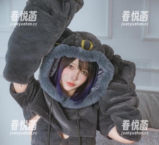 灯光、角度、居家女友…狐洛洛子就是这领域的魔法师！