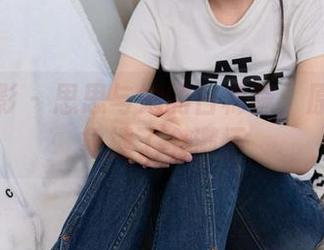 甜予摄影 – 思思与她的白棉袜：原图让想象撞了个满怀
