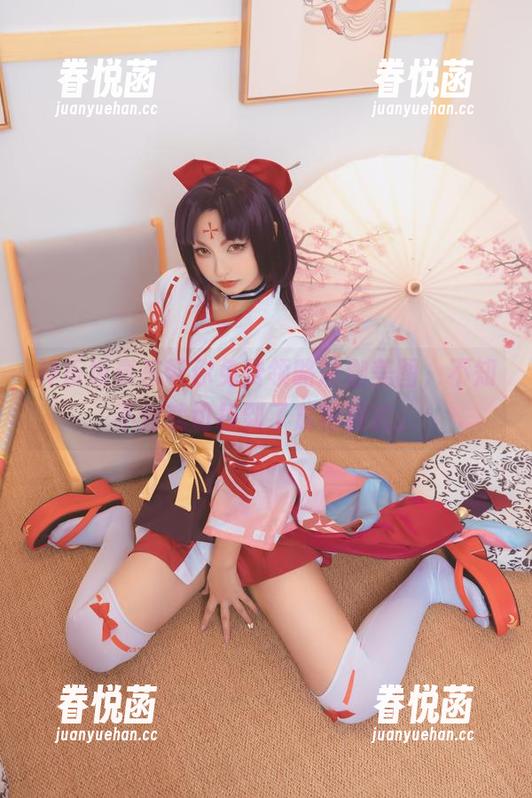 神乐坂真东带你免费领略瑜伽美图，不知不觉就切换到了放松模式。