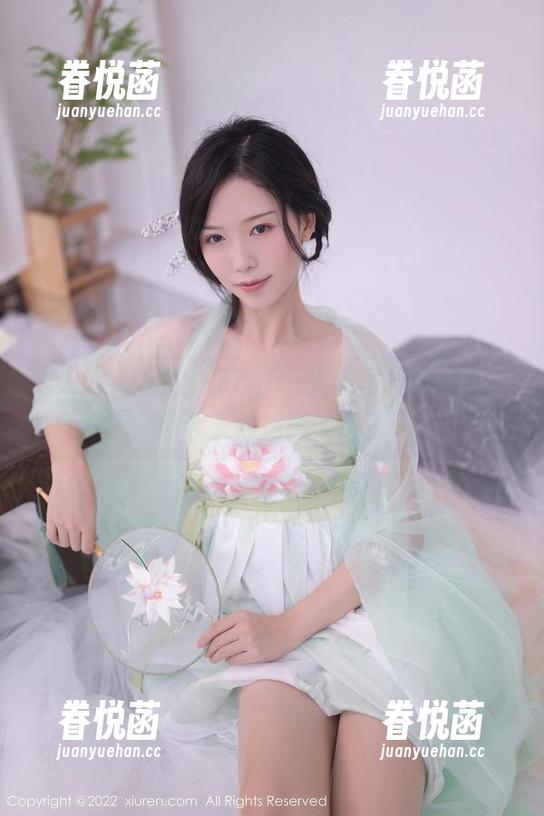 秀人网 - 日报：77qiqi温柔写真集更新，你今天被撩到了吗？