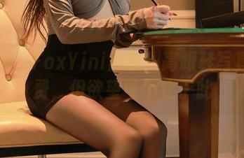 秀人网 – FoxYini孟狐狸高跟鞋写真：免费，但欲望可不止于此
