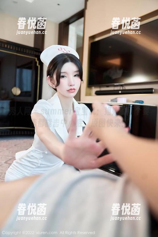 秀人网-summer宝宝 秀人网 - summer宝宝说:姐姐的每个姿势都能击中心底,原图快来!