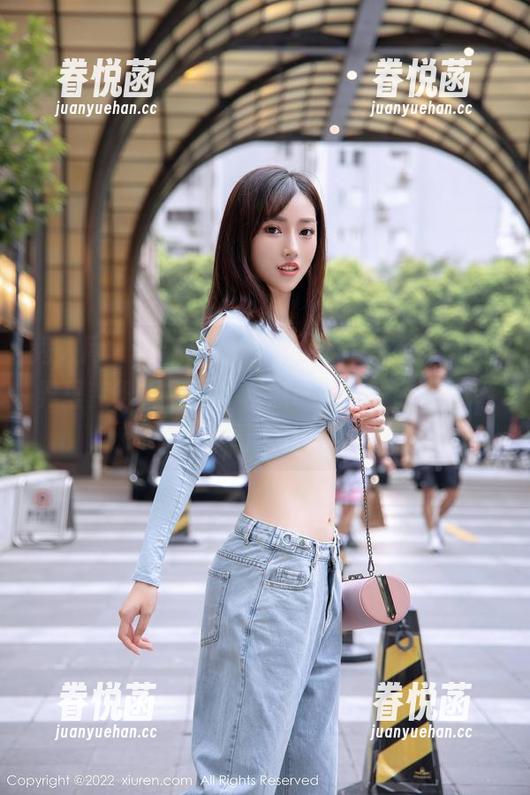 秀人网-杨晨晨sugar 秀人网 - 更新!杨晨晨sugar在纯白的世界里变得更白了,差点让我以为我是拿着白纸看大片呢。