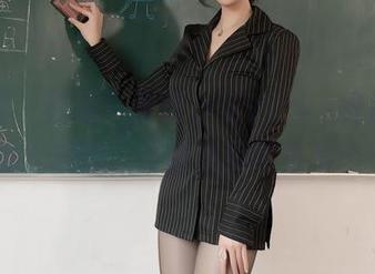 秀人网 – 想要一张田小燕Vicky教室的定制写真？别急，先让我们学会摆Pose！