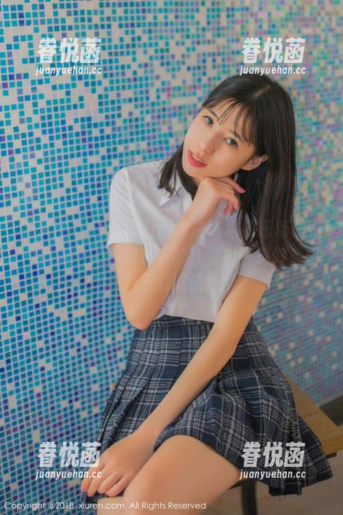 秀人网-田小燕Vicky 秀人网 - 田小燕Vicky的泳池游乐场图集:水面上的你跟水下的我到底谁更好看呢?下载试试!