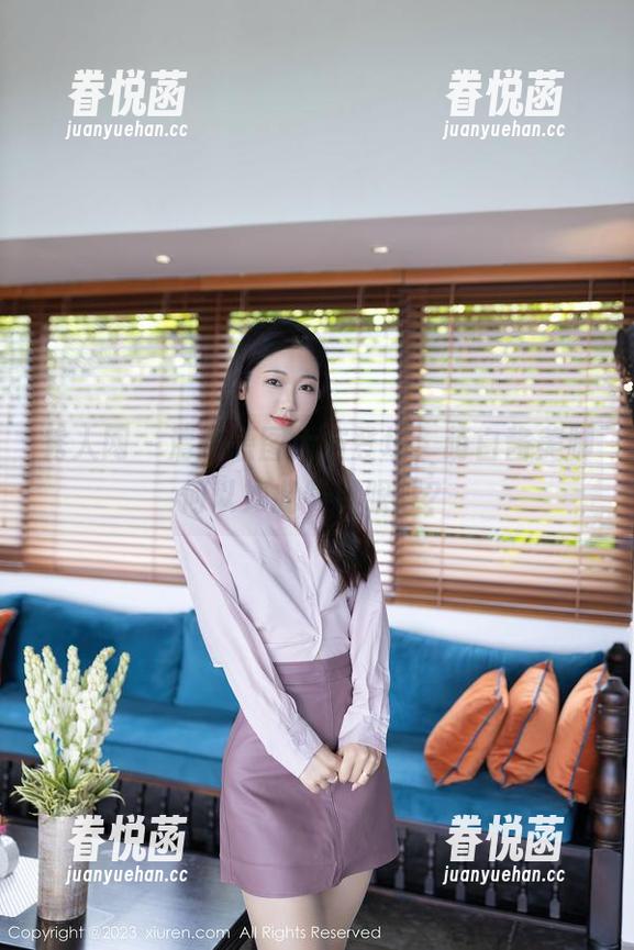 秀人网 - 清新原图大方登场，萌白酱美脚何以如此吸引眼球？
