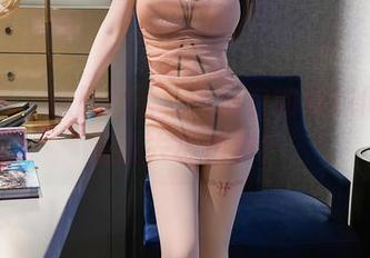 秀人网 – 从原图看，蛋蛋宝的妹妹似乎在邀我去小酒馆？