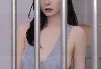 秀人网 – 夏日图册来啦！看陈巧蓓isabella如何在炎热中保持冷静，顺便吸引了几只小鸟！