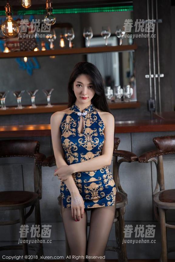 秀人网 - 超精美的麻吉小兔子白裙，成功踩到了每位路人的“灵魂心灵”！