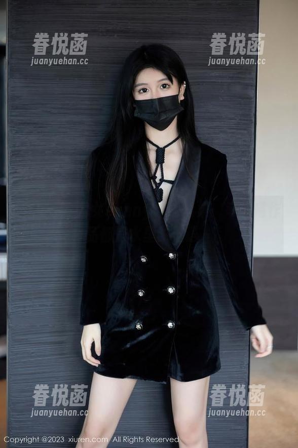 秀人网 - 龙女sunny泳池全集：每一幅作品都是水里的低语～