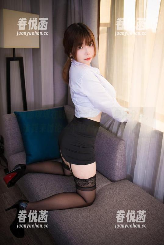 自闭颜球球 自闭颜球球在制服的包围下:图库分享,谁要来讨论一下这种风格的成功?
