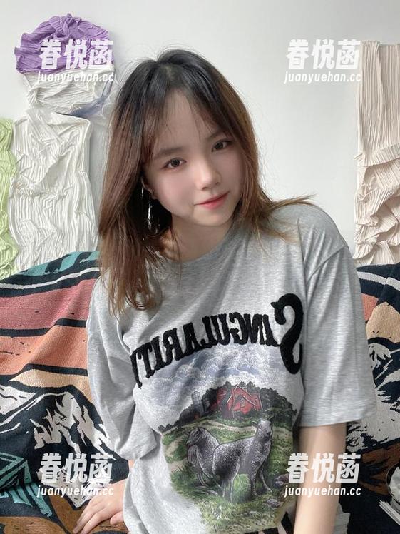 微密圈 - 私拍她拿葱油饼er给修女也太大胆了吧！