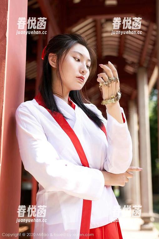 蜜桃社-珍妮Jeane 蜜桃社 - 珍妮Jeane的观察:女孩与猪的区别——一部免费的作品!