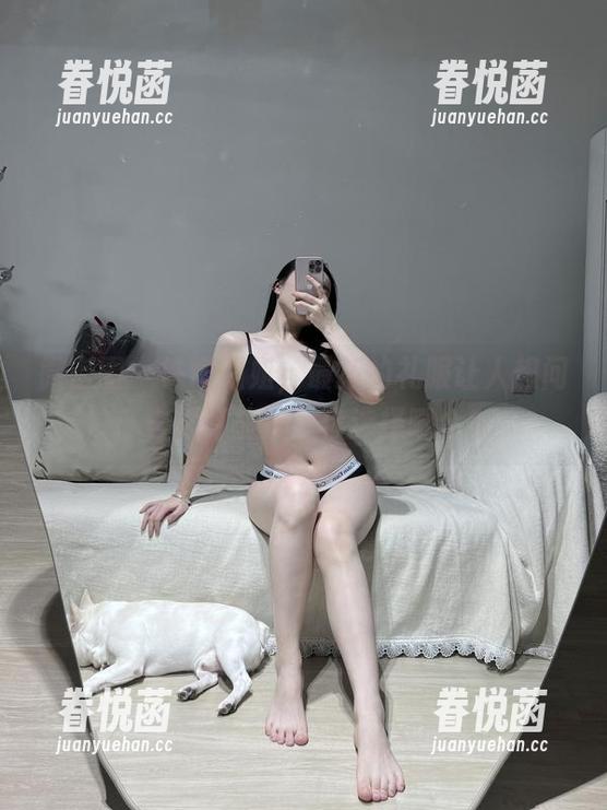 铁锤姐姐 微密圈 - 铁锤姐姐,最新的礼服让人想问:它能打能美,你选择哪个?
