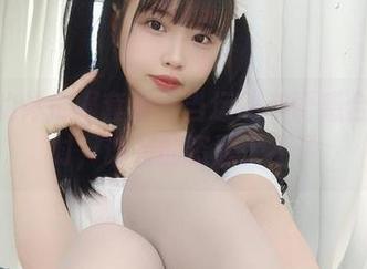 香川澪的体操服套图：当运动和诱惑合二为一时，该有的资源少不了